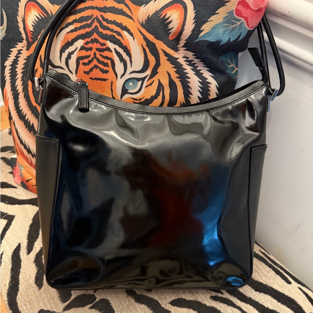Gucci Black Patent Leather Shoulder Bag